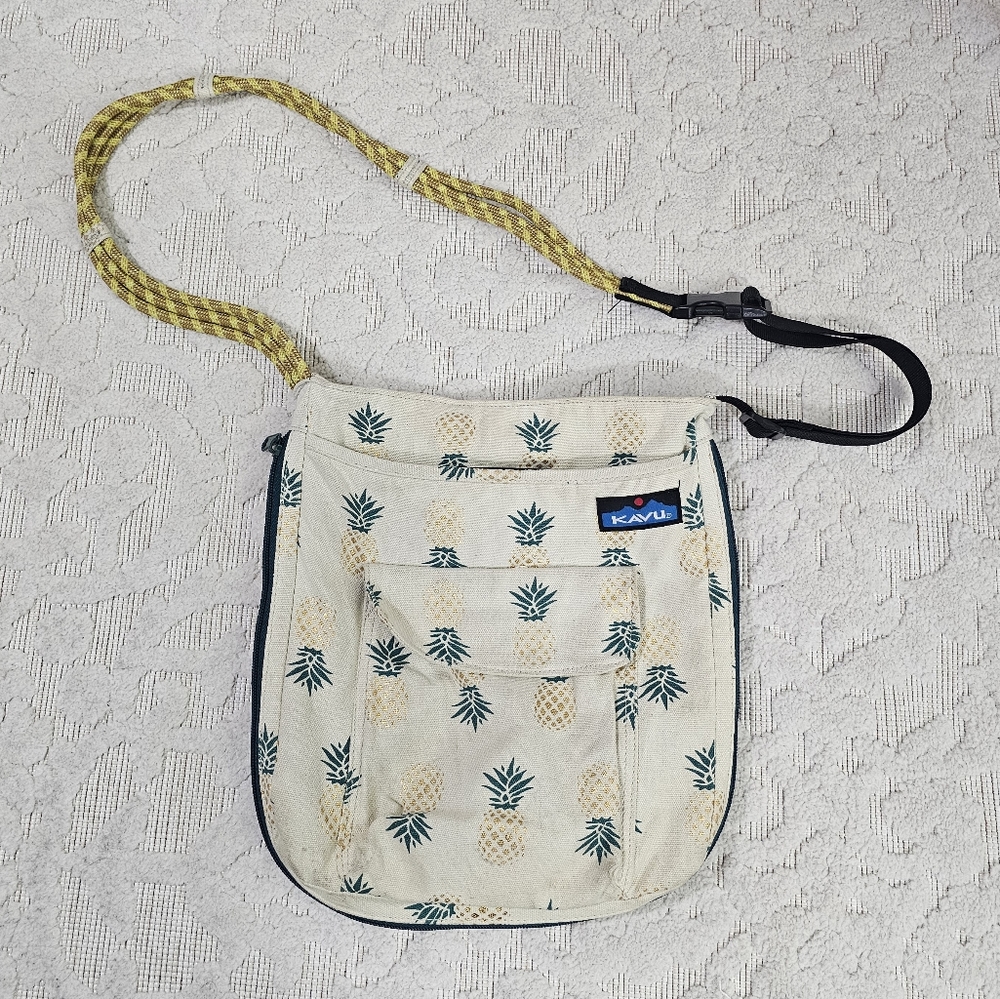 Kavu pineapple rope strap crossbody bag